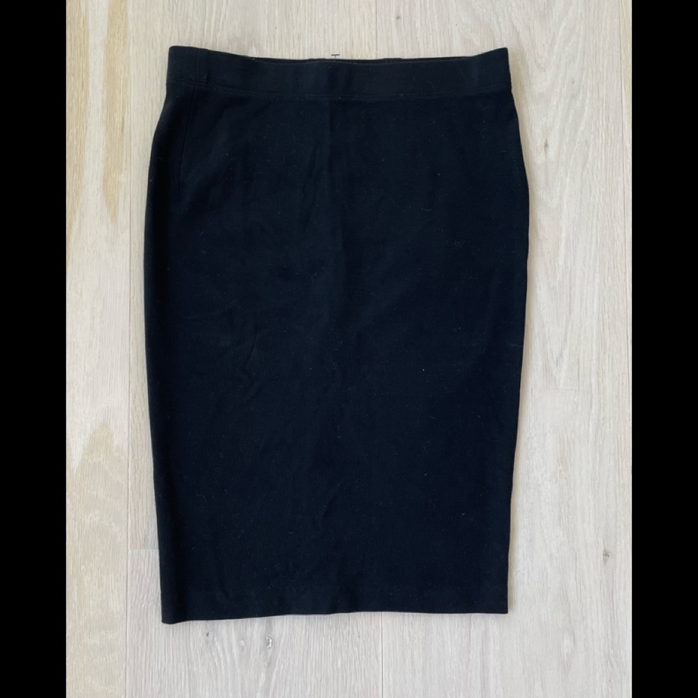 VINCE  Mini Rib  Stretch 22” Long Skirt